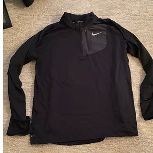 Nike light running long sleeve, thumb holes